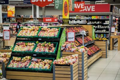Alimentos e Bebidas Alimentos e Bebidas